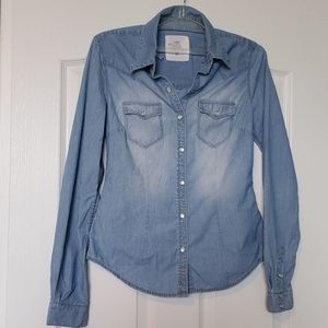 H&M light jeans look shirt